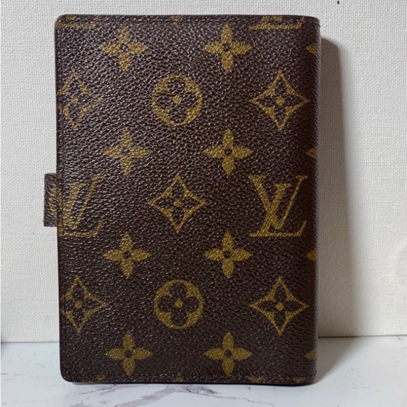 Authentic Louis Vuitton Monogram Agenda Cover - Picture 5 of 12